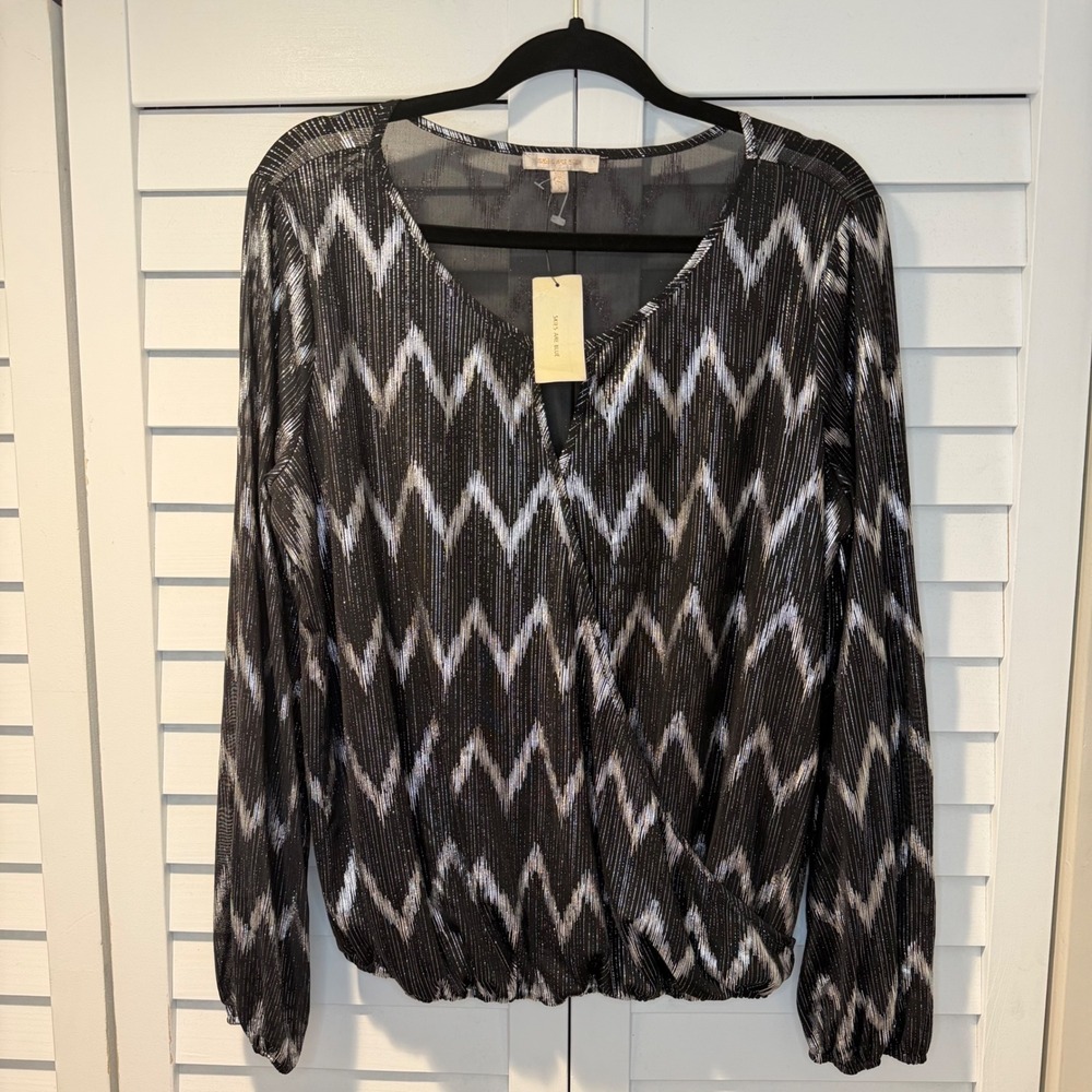Skies Are Blue Metallic Chevron Surplice Blouse Black‎ Silver XL Zigzag Wrap